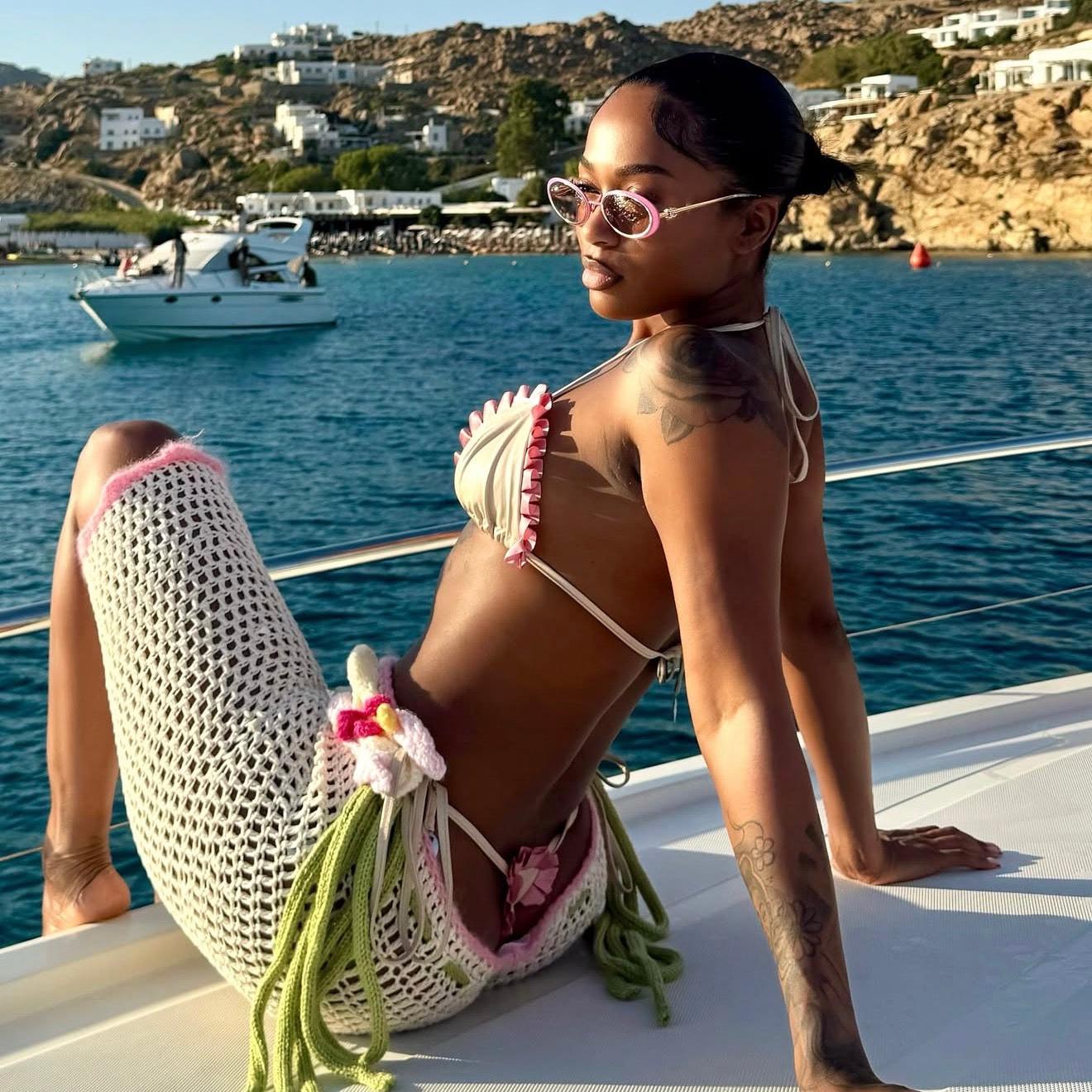 Can’t Wait Shorts - White